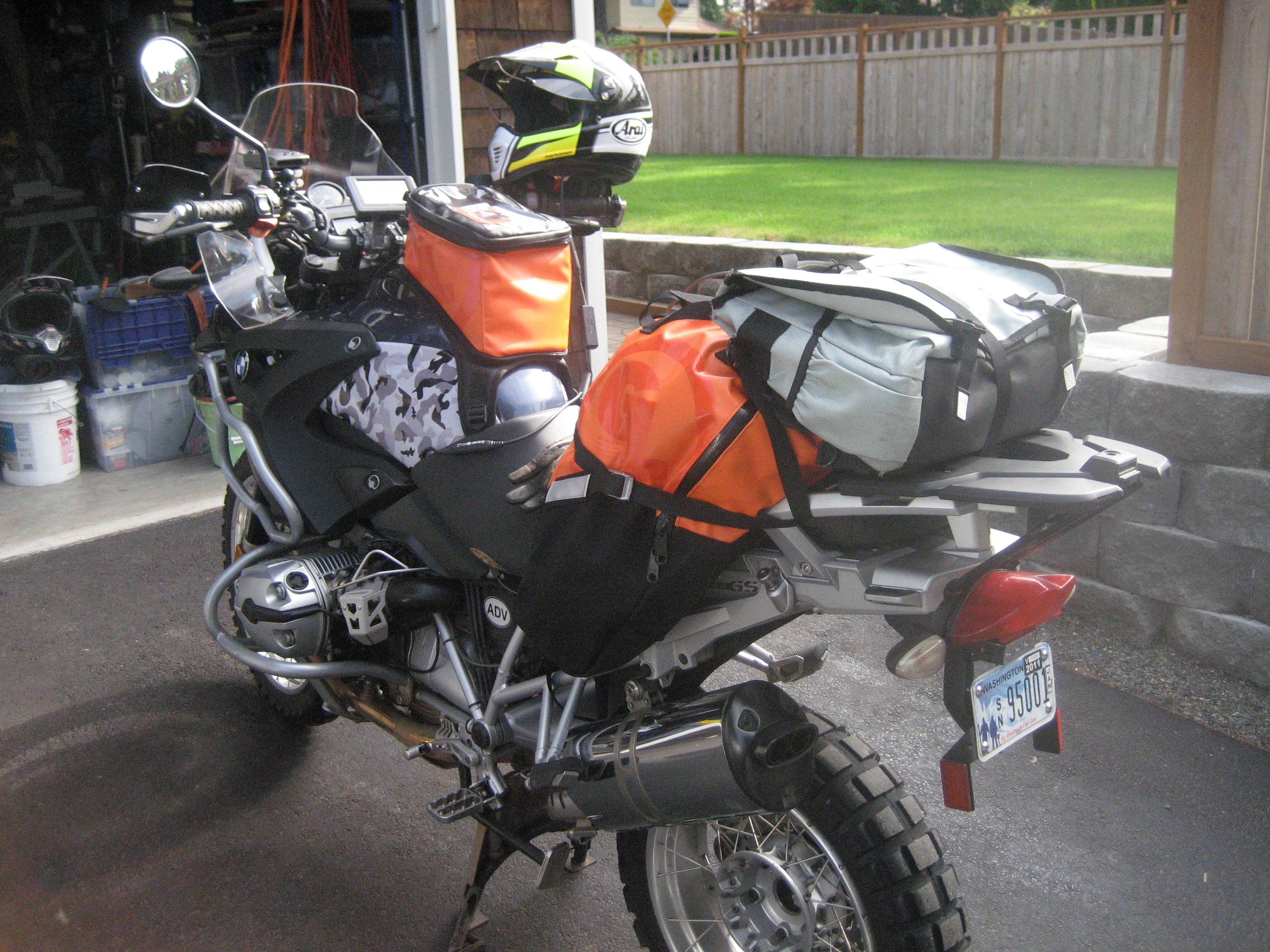 Giant Loop Diablo Tank Bag Pro Motorcycle Off Road Dual Sport Adventure Touring